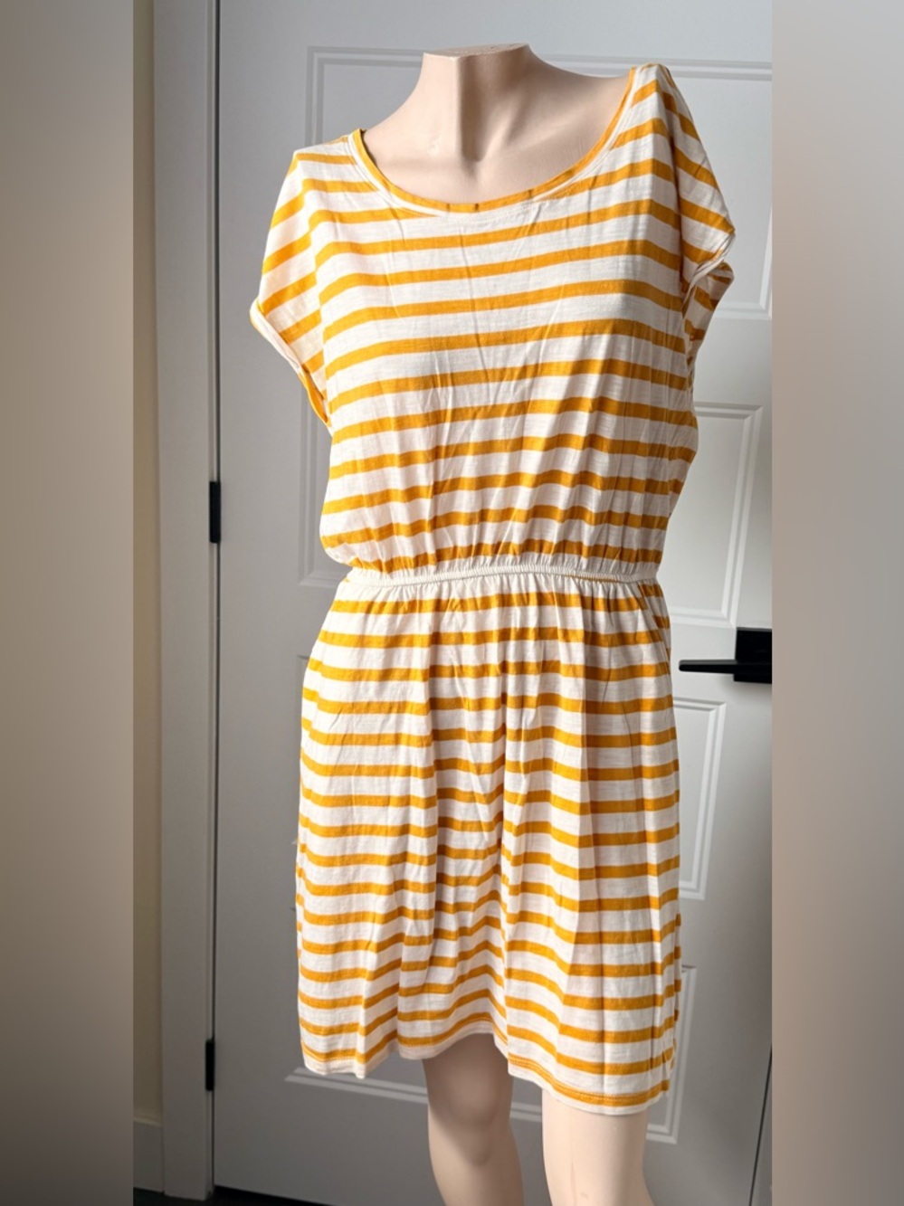 H&M Yellow and White Striped Casual Elastic-Waist Dress with pockets